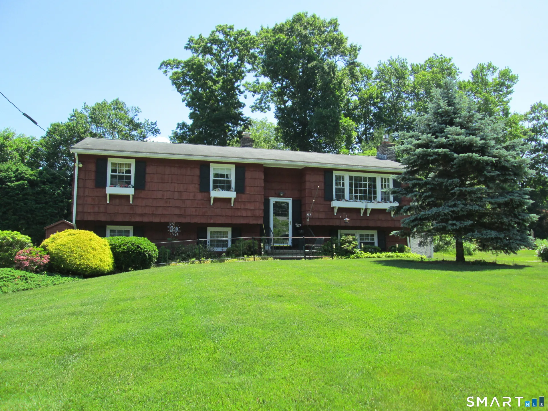 109 Wedgewood Drive, Naugatuck, CT