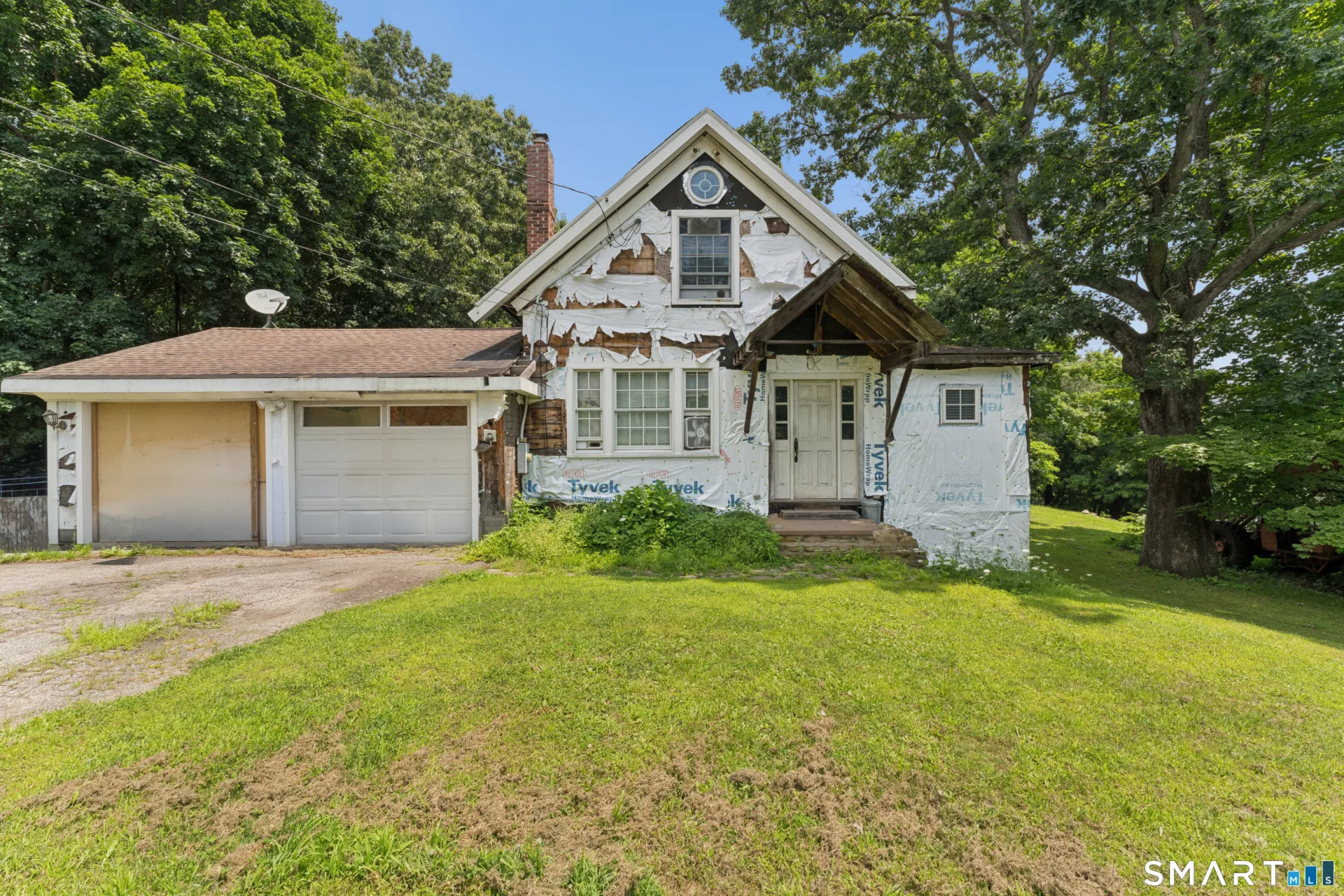 34 Shelter Hill Avenue, Watertown, CT