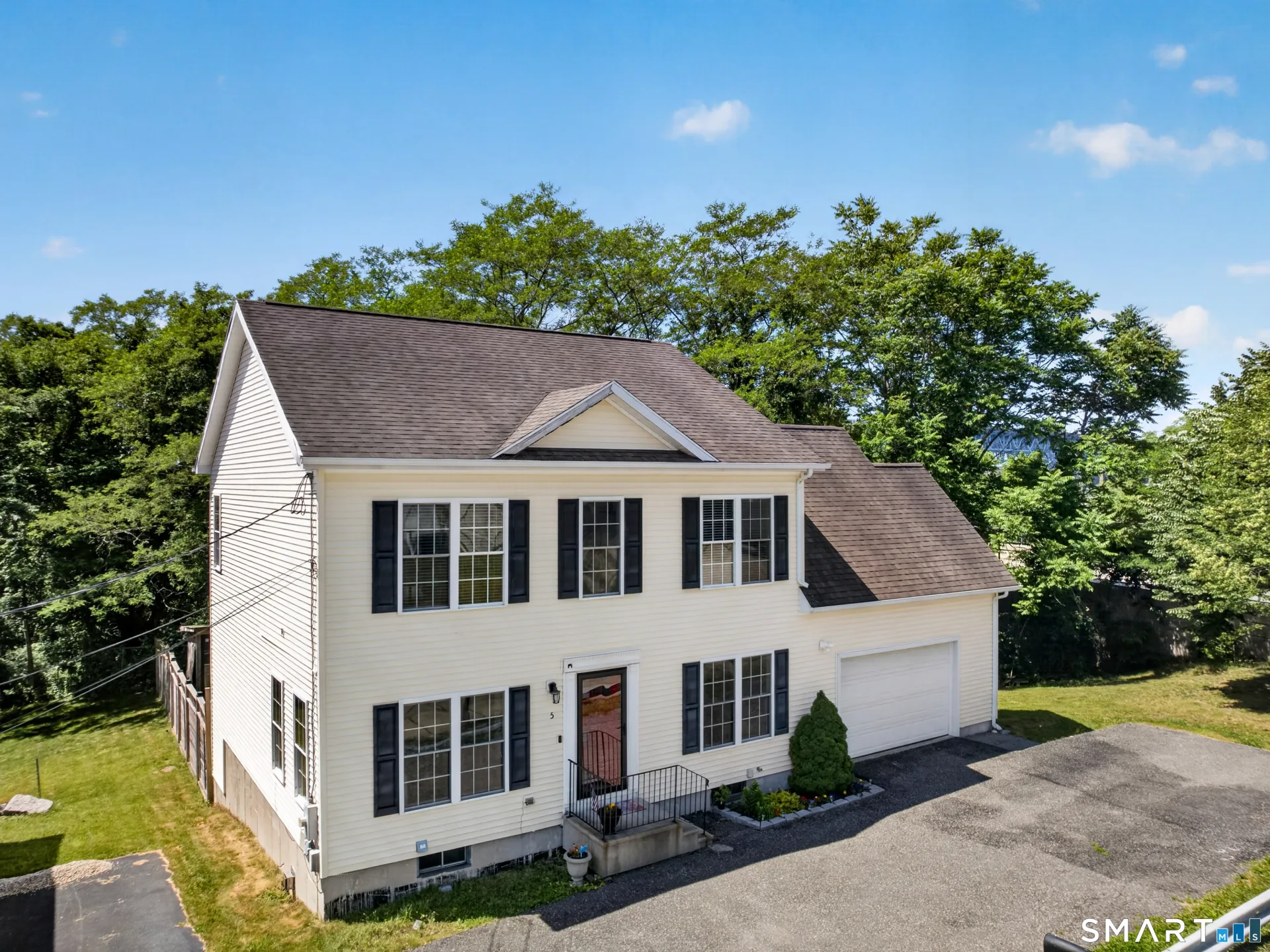 5 Grove Avenue, Groton, CT
