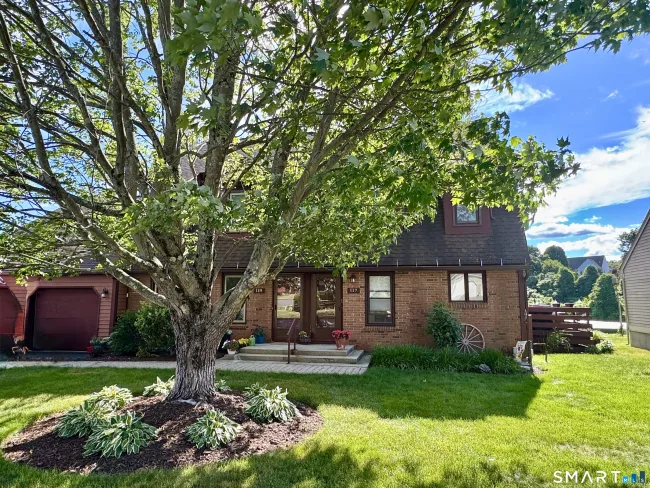 117 Colonial Hill Drive #117, Wallingford, CT