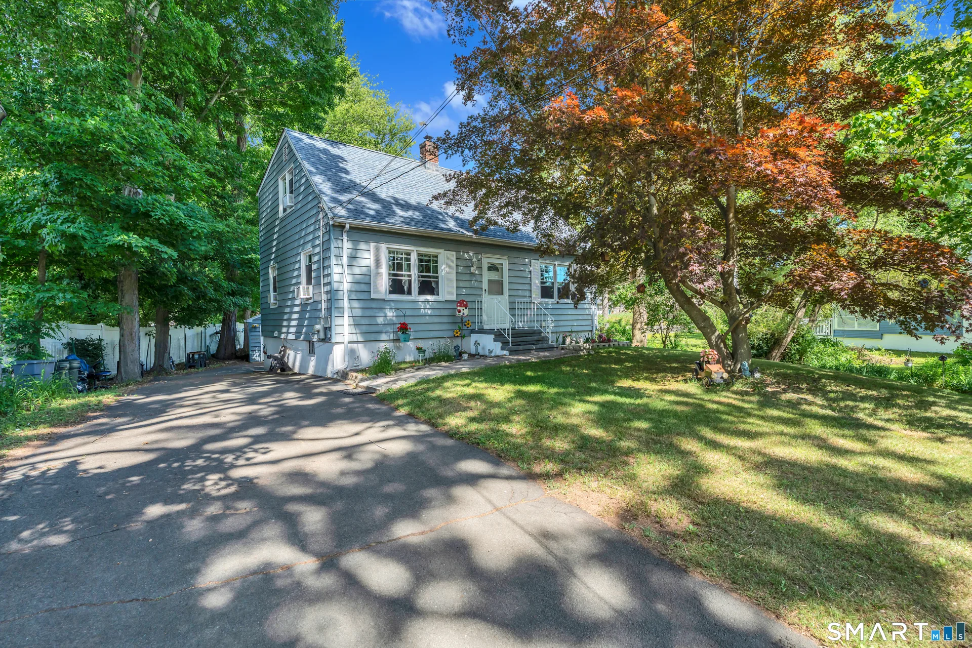 211 Maple Avenue, North Haven, CT