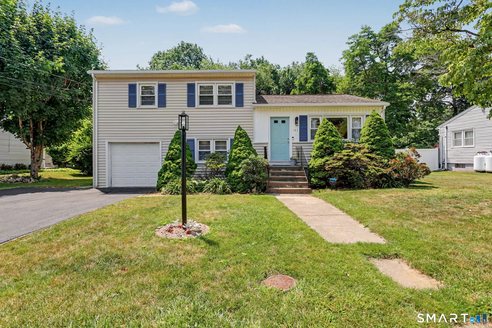 143 Ranch Drive, Bridgeport, CT