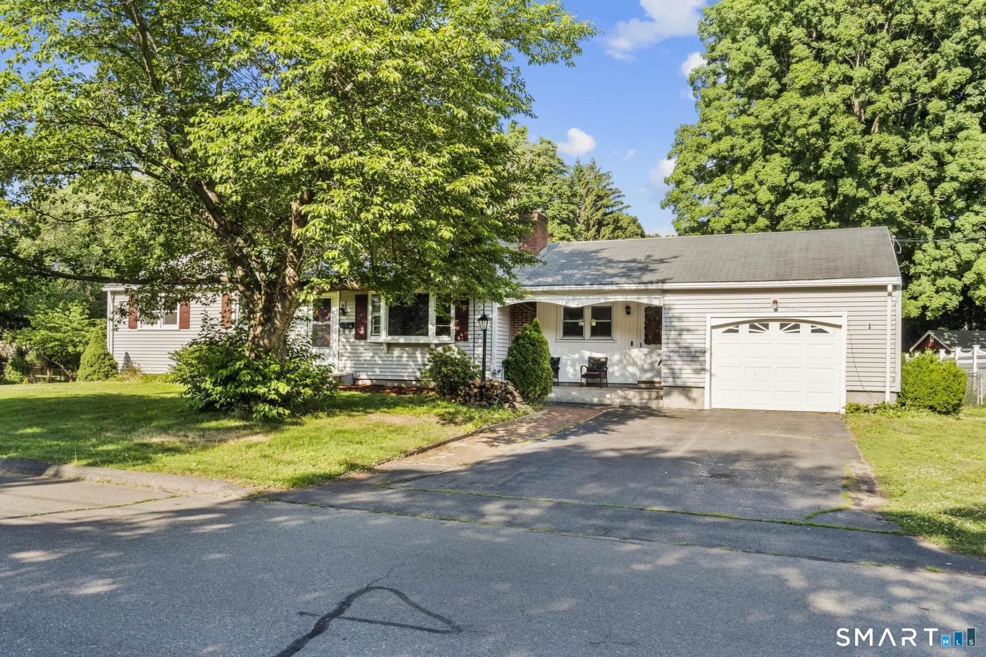 27 Allen Street, Enfield, CT