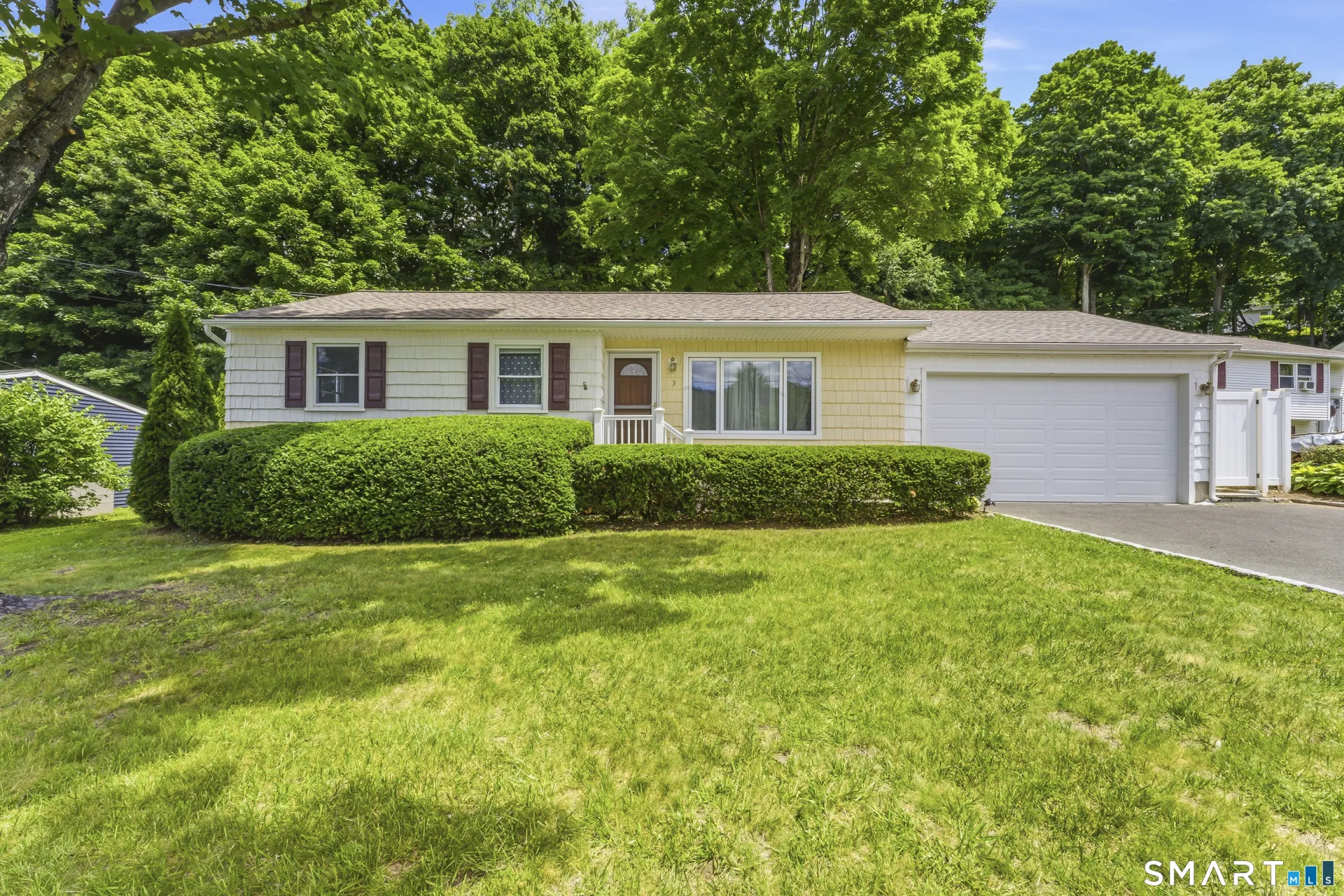 13 Brookwood Drive, Bethel, CT