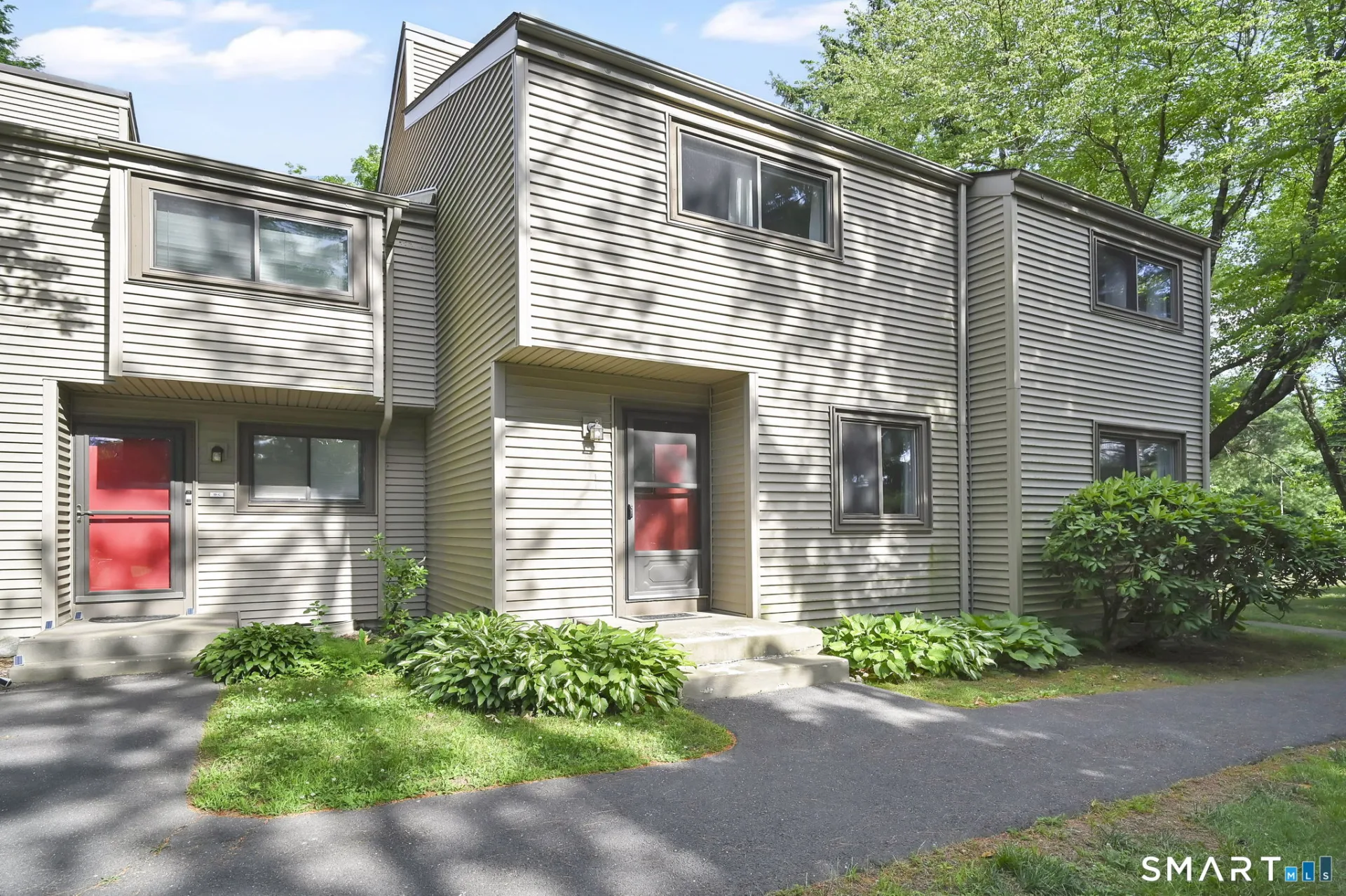 19 E Greenbriar Drive, Farmington, CT