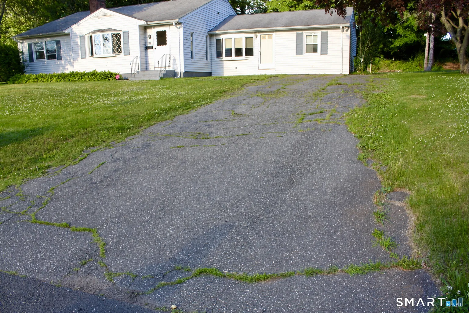 656 Overlook Drive, Cheshire, CT