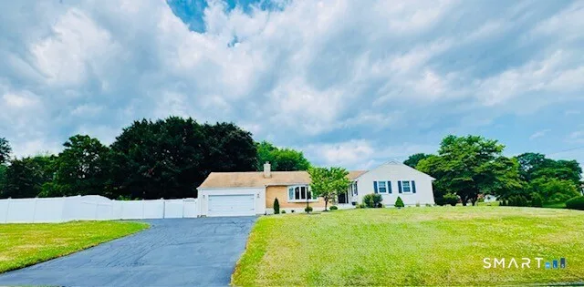 66 Berkshire Drive, Farmington, CT