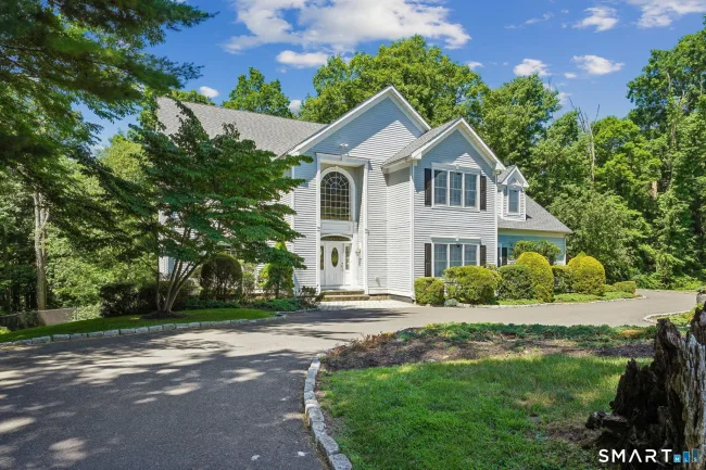 132 East Hunting Ridge Road
