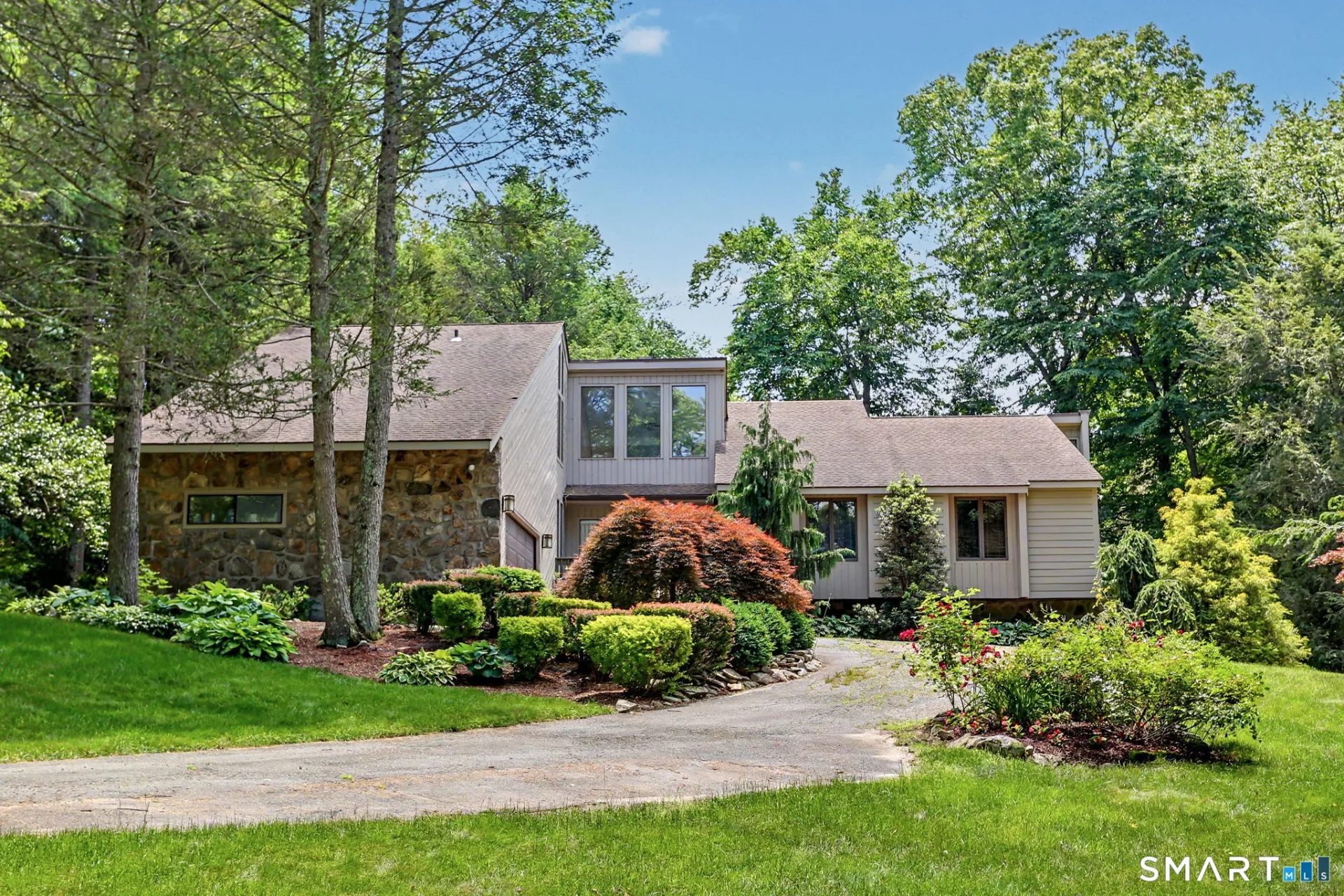 4 Scenic Hill Lane, Monroe, CT