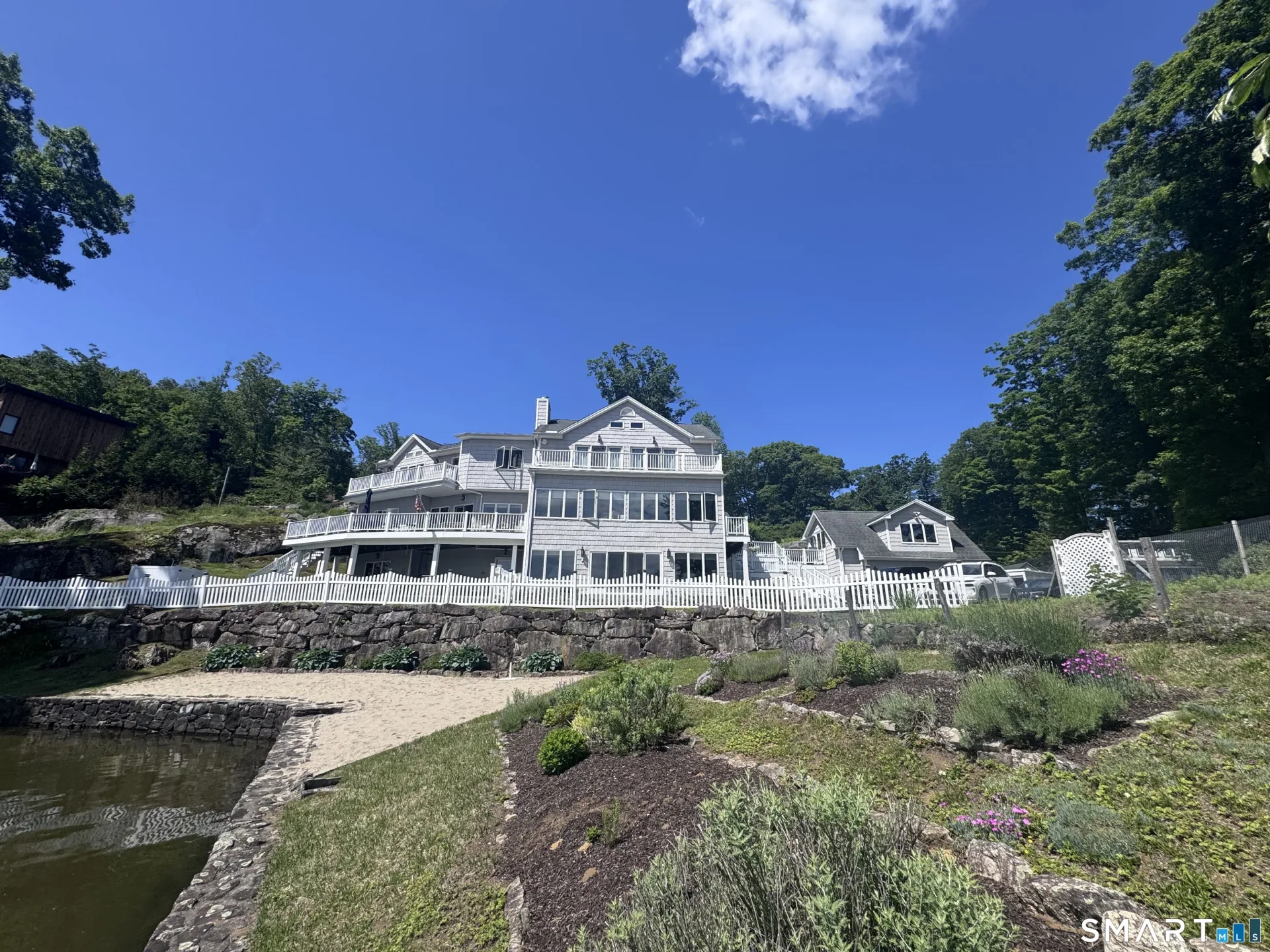 1 Oak Drive, New Fairfield, CT
