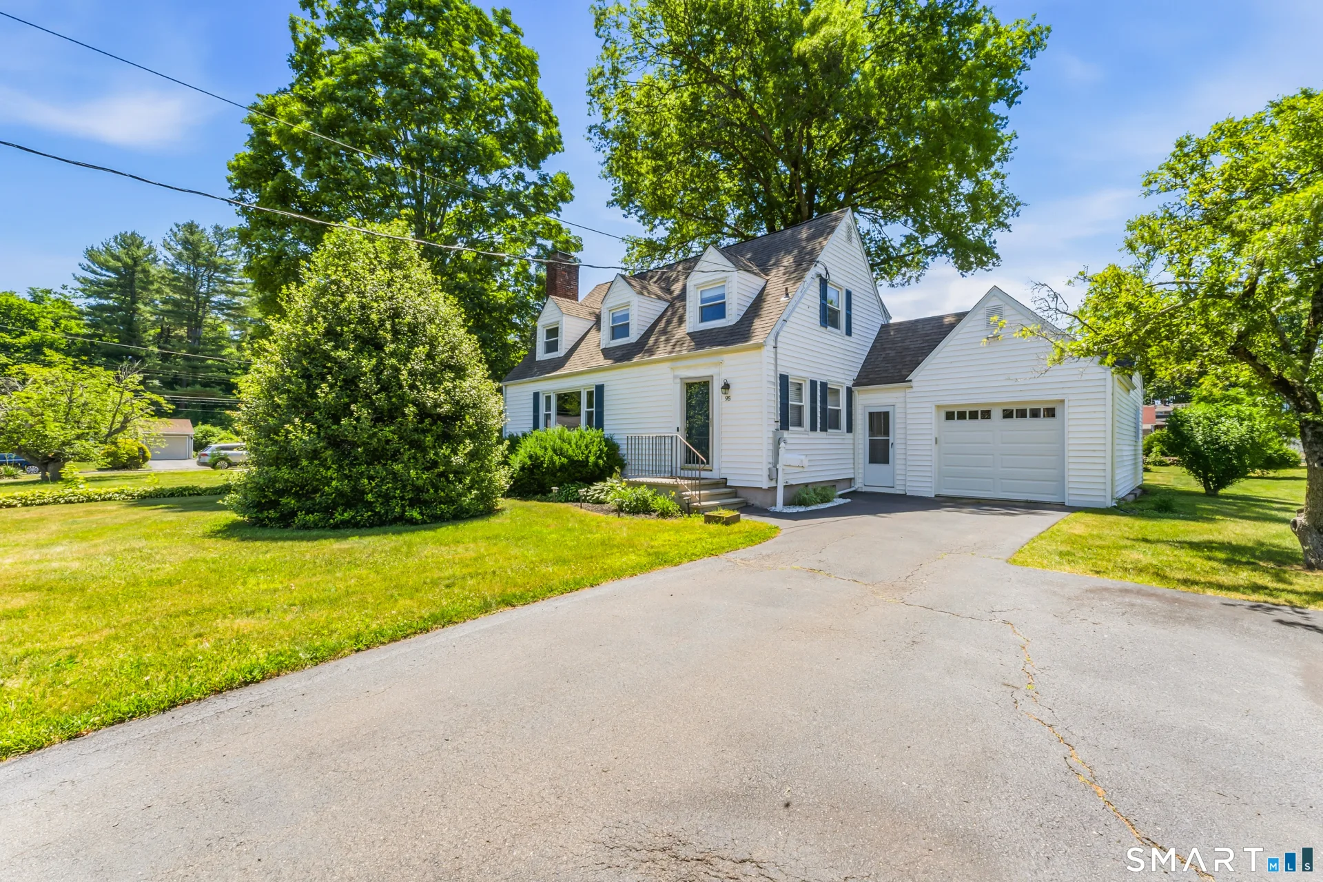 95 Carmel Street, Hamden, CT