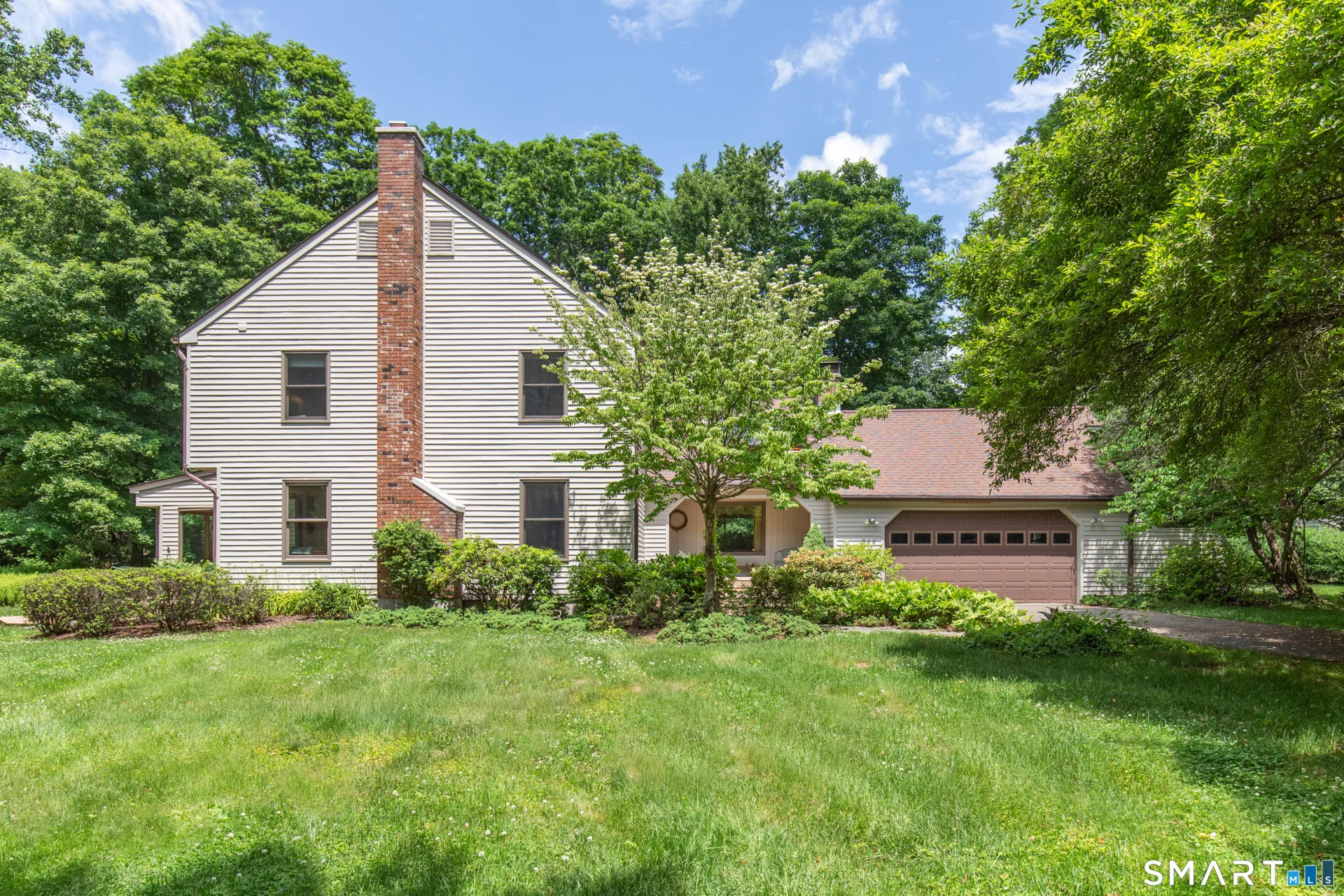 572 Amity Road, Woodbridge, CT