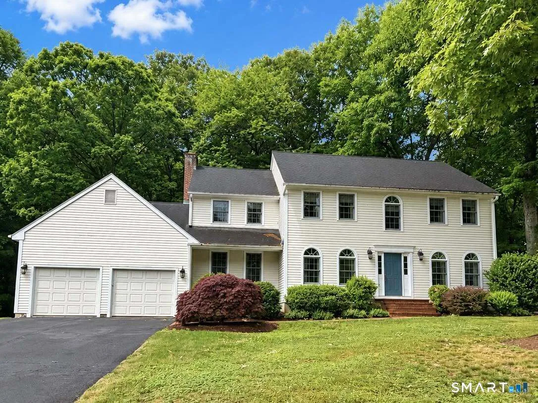 11 Dunne Wood Court, Farmington, CT
