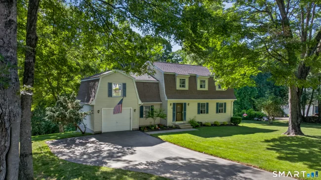 11 Tanglewood Drive