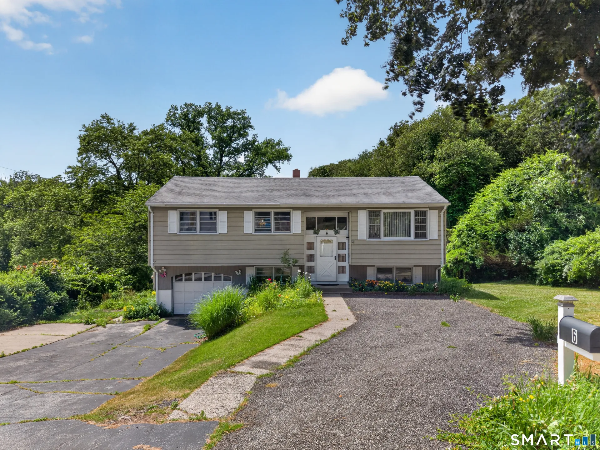 6 Willow Lane, Ledyard, CT