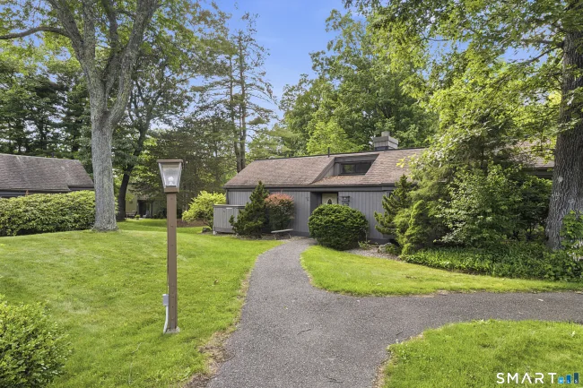 892 Heritage Village #A