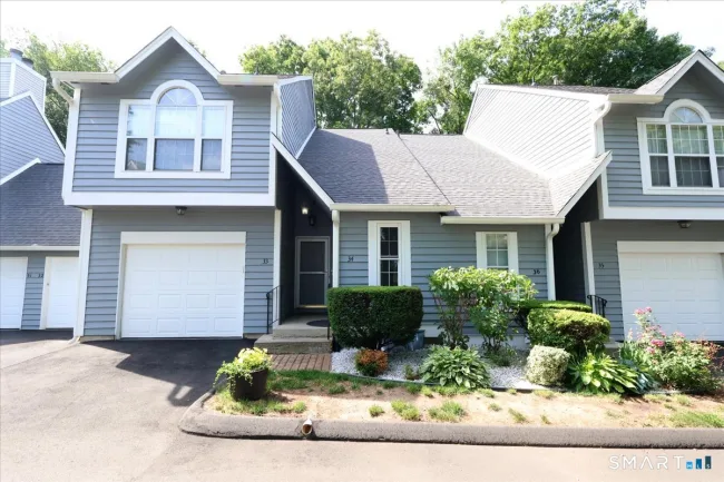 34 Hawley Glen #34