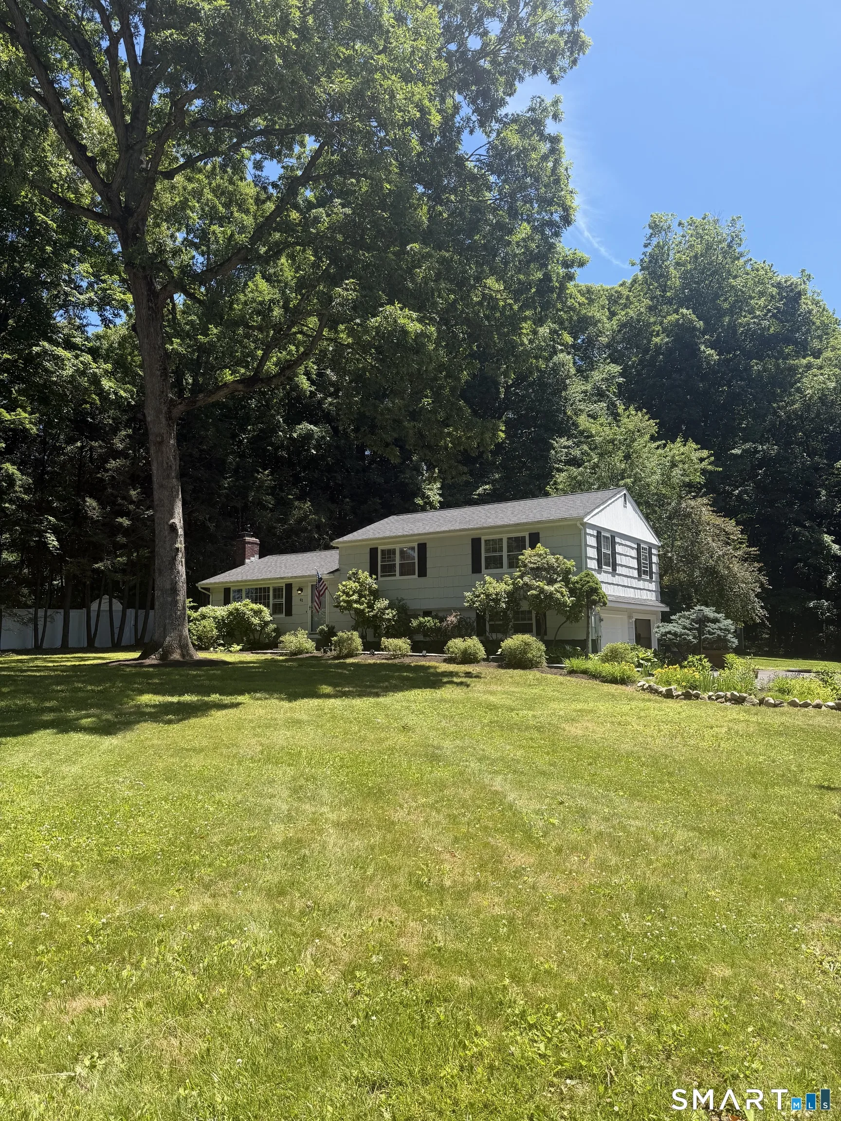 41 Hearthstone Drive, Bethel, CT