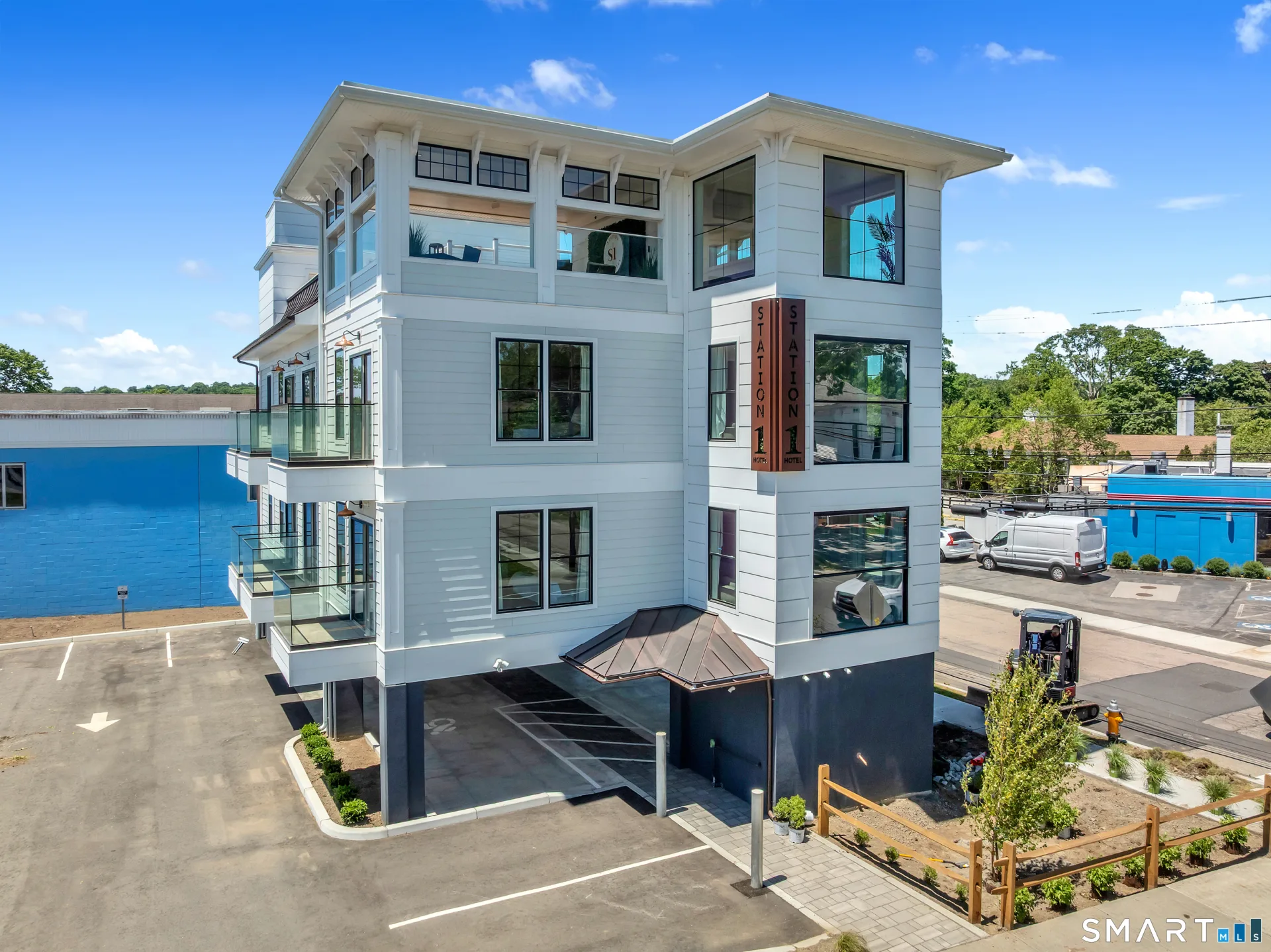 32 Broadway Avenue, Stonington, CT