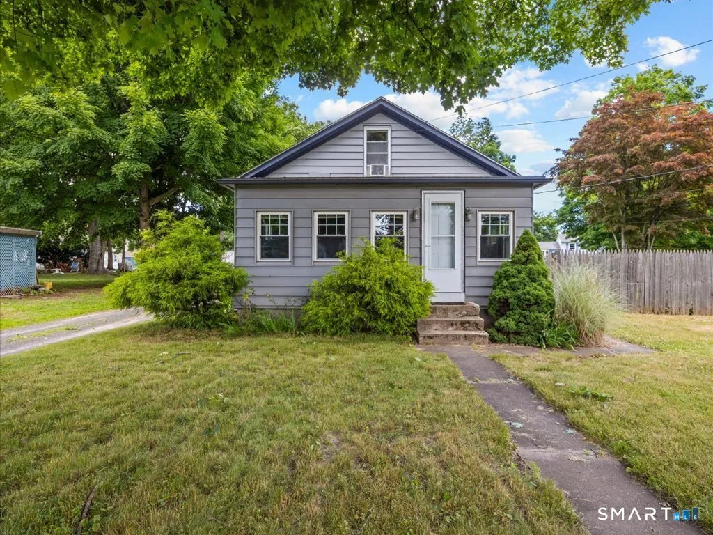 60 Pond Hill Road, Wallingford, CT