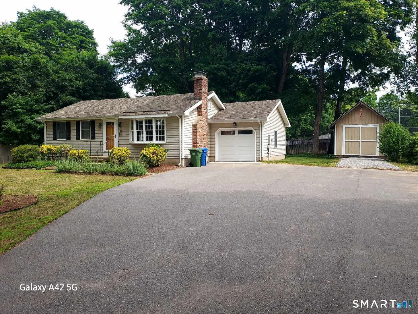 18 Maple Avenue, Essex, CT