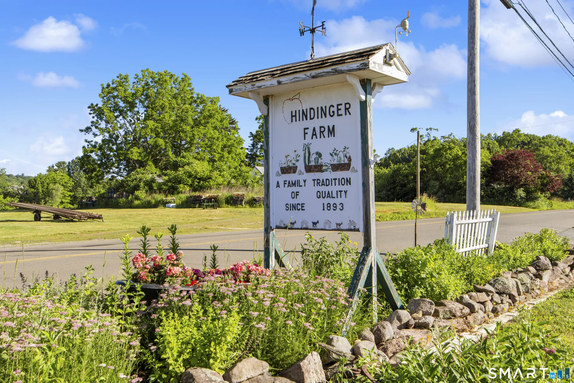 810 Dunbar Hill Road, Hamden, CT