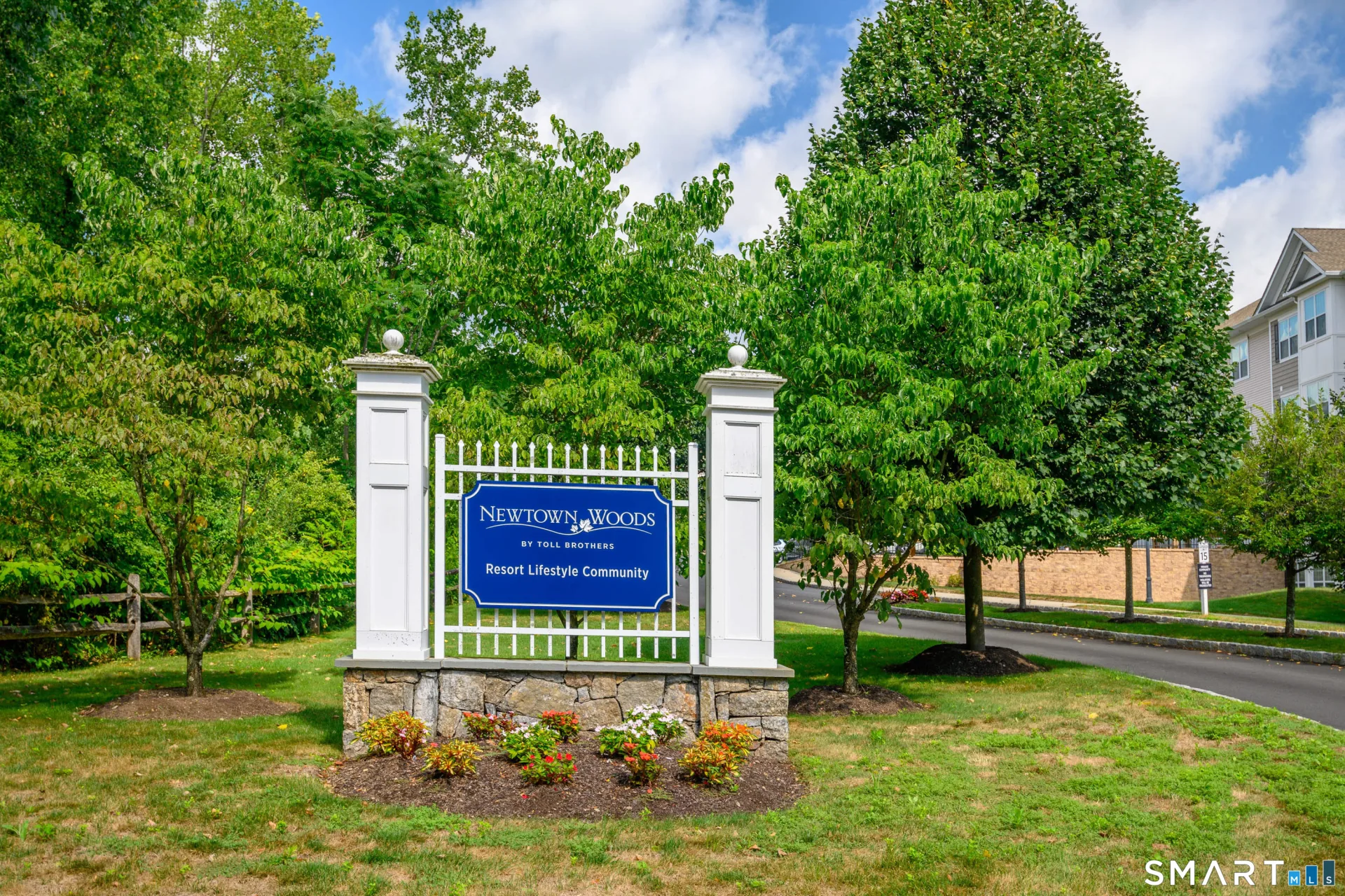 832 Brookside Court #832, Newtown, CT