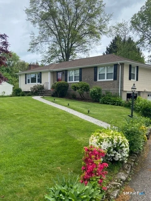 438 Clement Lane, Orange, CT