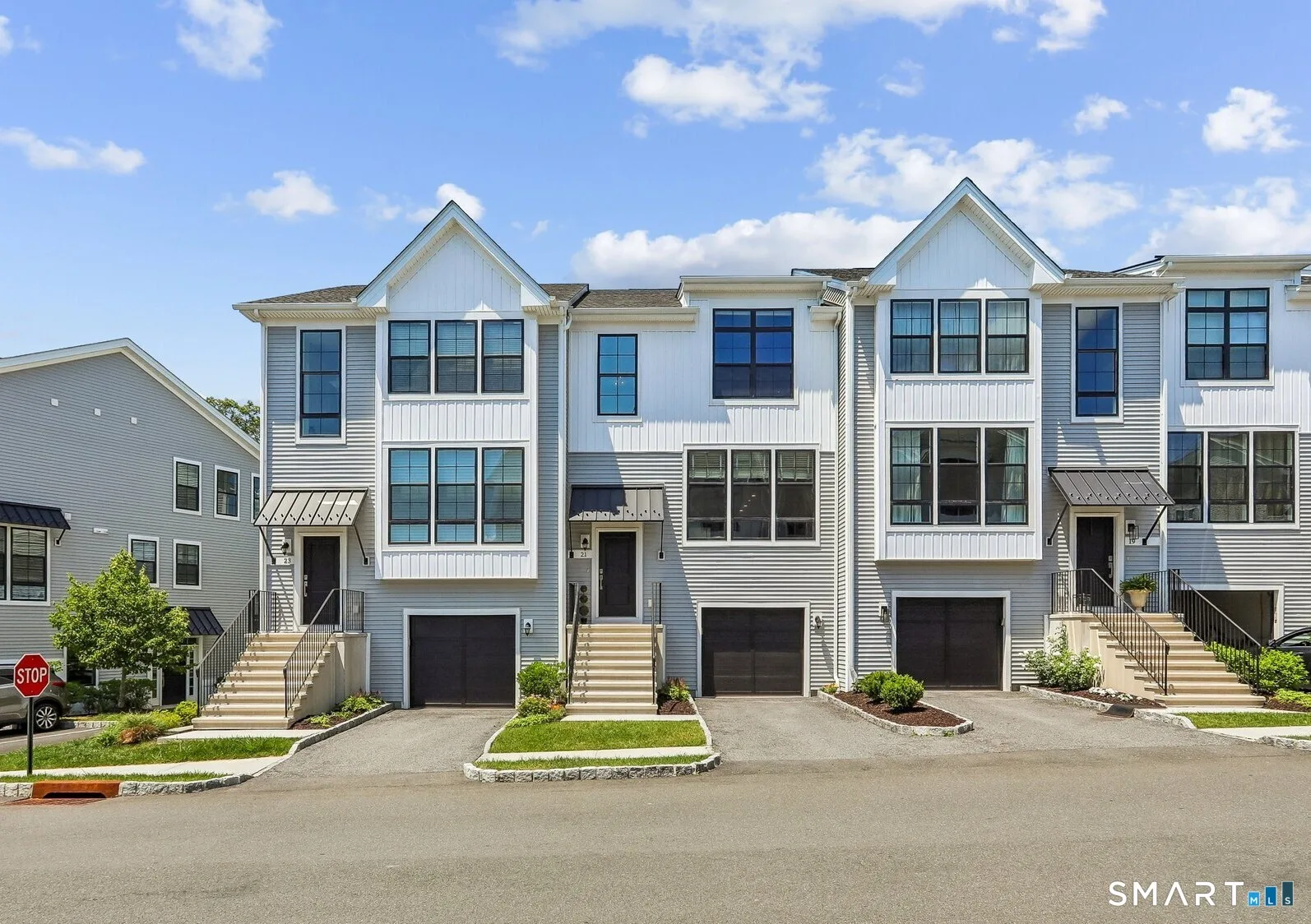 21 Brentwood Circle, Danbury, CT