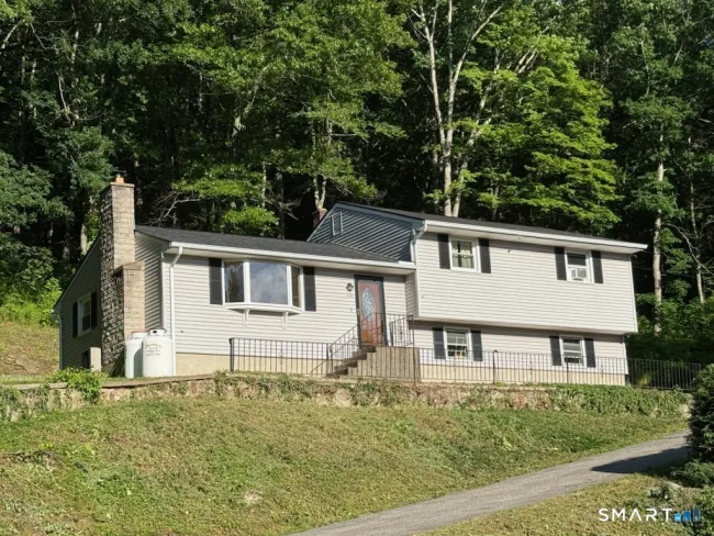 438 Hill Road
