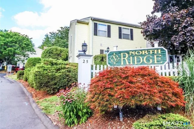 25 Padanaram Road #13, Danbury, CT