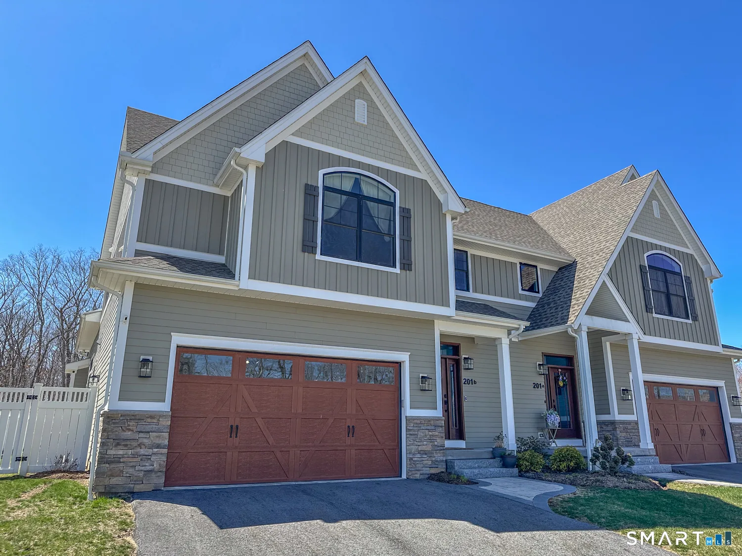 201 Edgewater Circle #B, East Hampton, CT