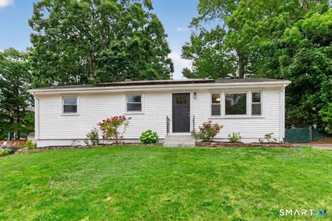 51 Beechwood Road, Montville, CT