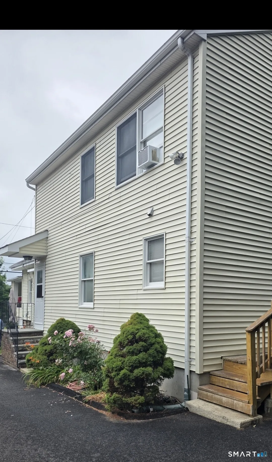 37 Waterbury Avenue, Stamford, CT