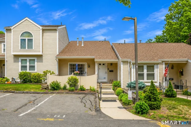 402 Lakeview Drive #402