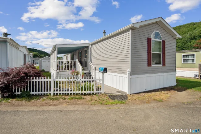 6 Susan Street, Beacon Falls, CT