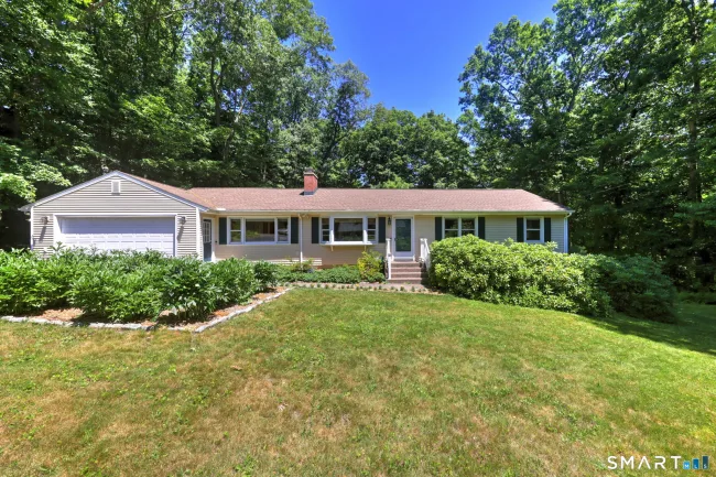 25 Mountain View Road, Bethany, CT