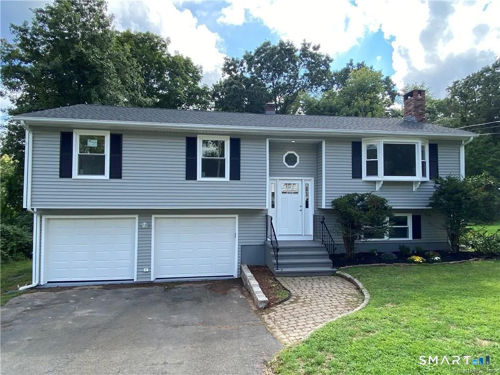 185 Tanglewood Drive, Hamden, CT