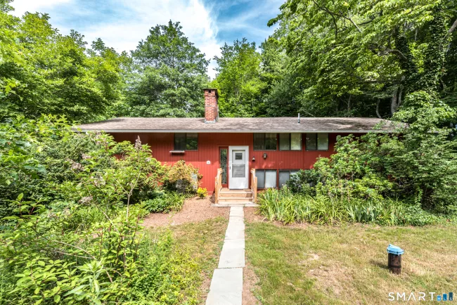15 Winsome Road