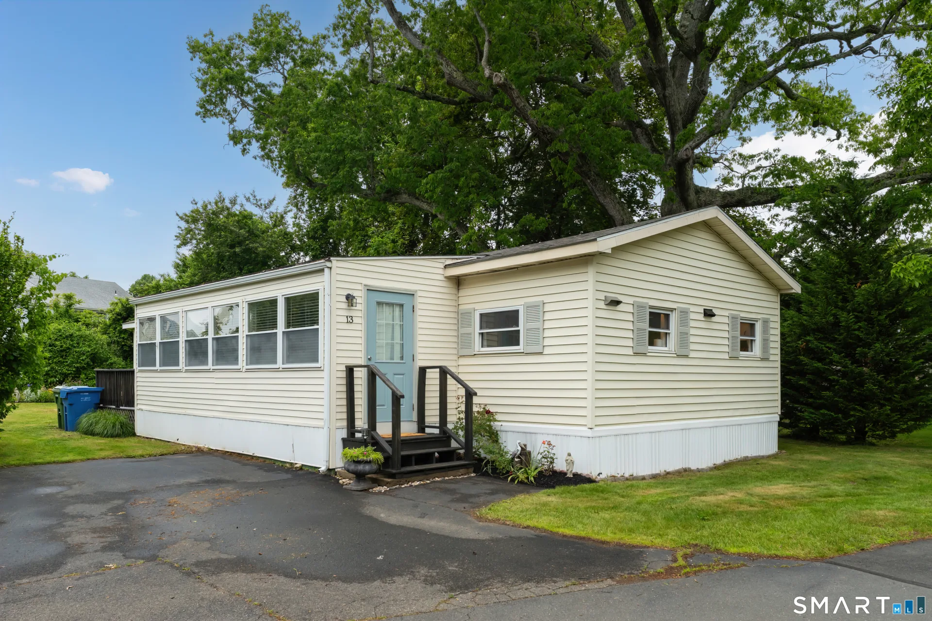 13 Green Acres Park Drive, Westbrook, CT