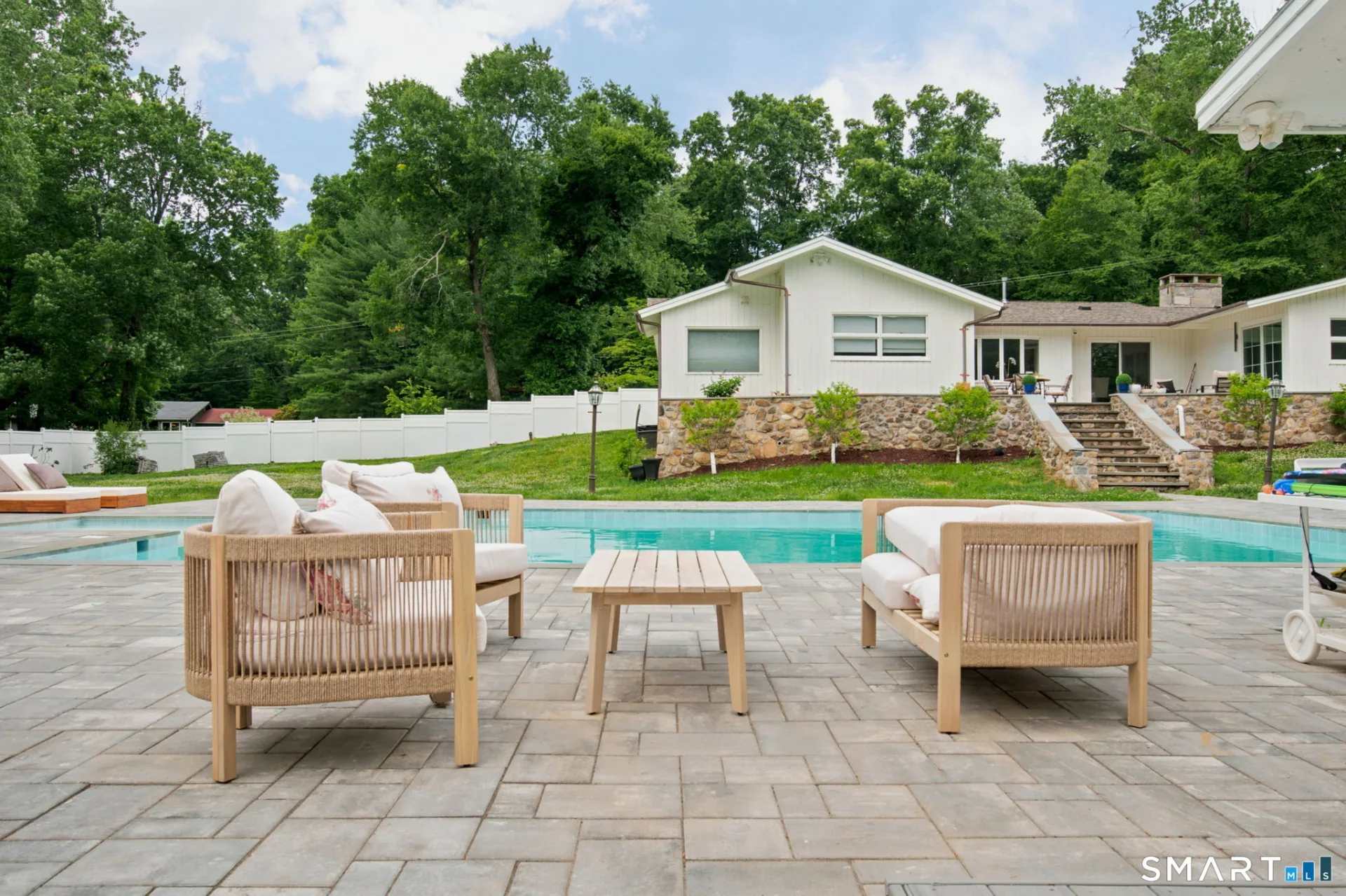 62 Heritage Drive, Woodbury, CT