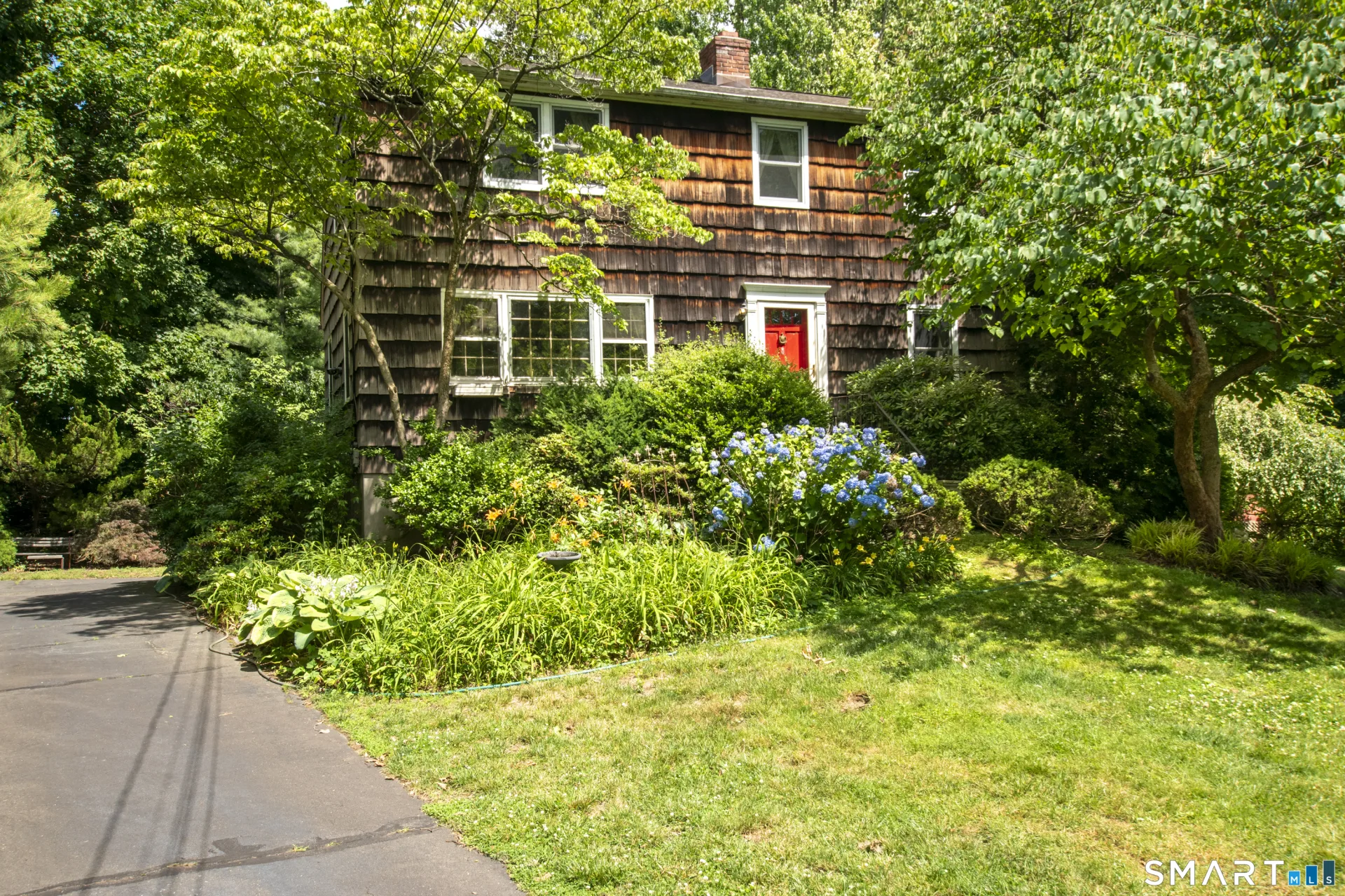 8 Oakledge Circle, Norwalk, CT