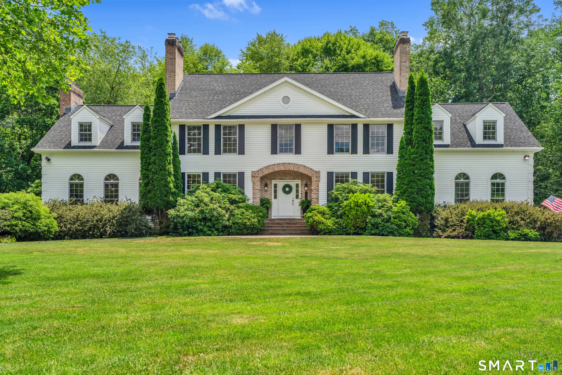 1 Crystal Terrace, Woodbridge, CT