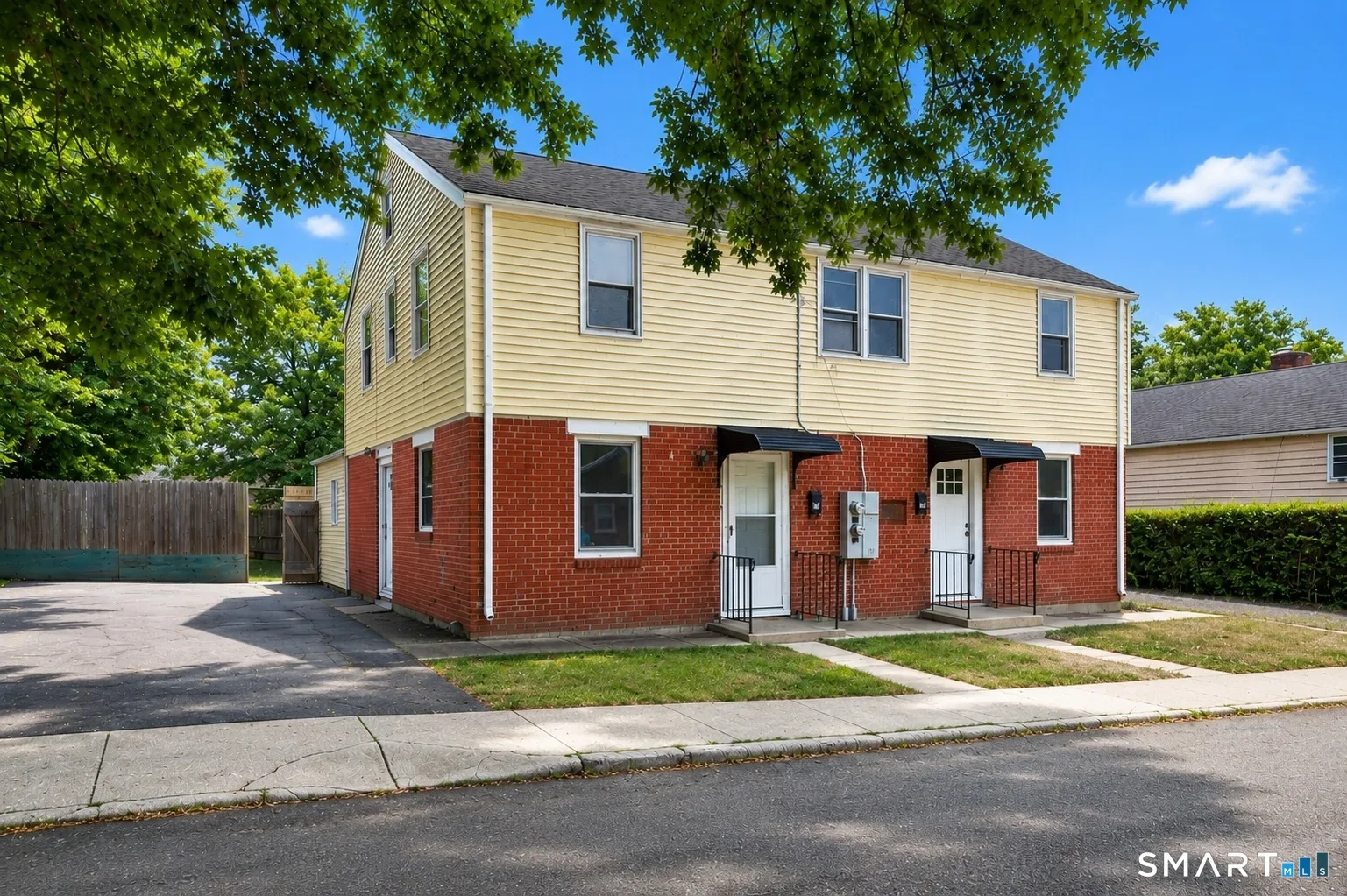 150-152 Alexander Drive, Bridgeport, CT