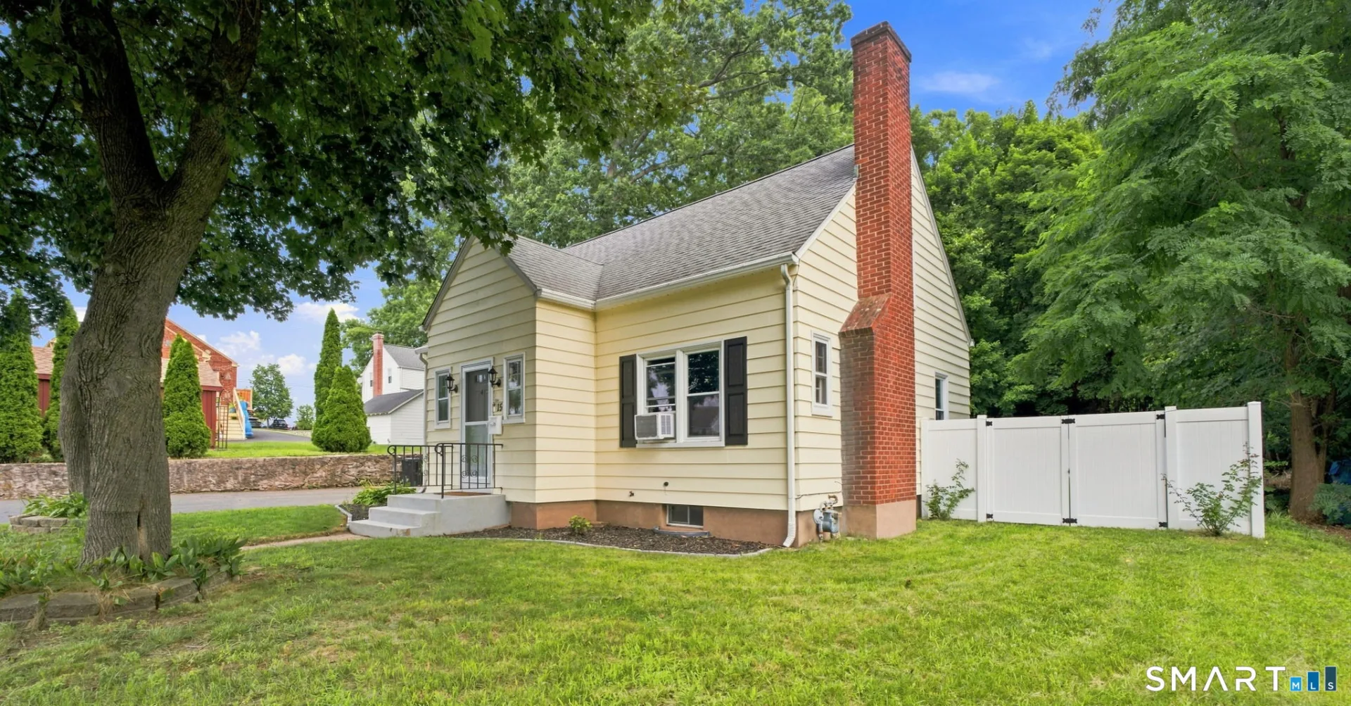 15 Liberty Street, Manchester, CT