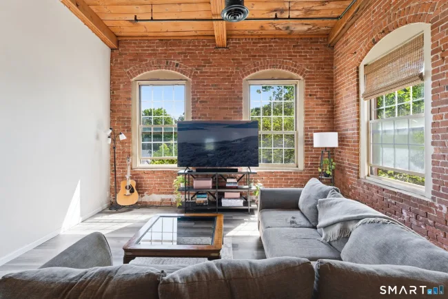 92 Main Street #405