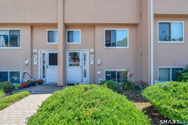 600 Shennecossett Road #H, Groton, CT