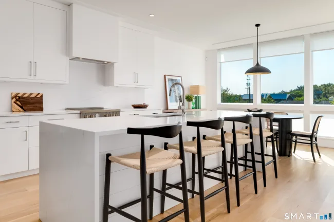 783 Post Road #204