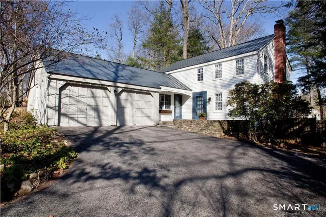 8 Virginia Lane