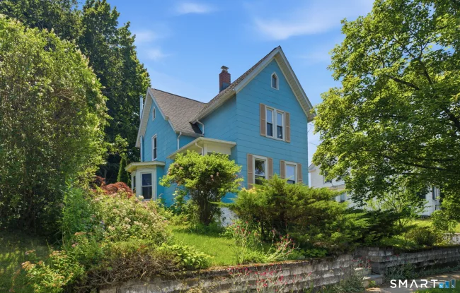 24 Summit Street